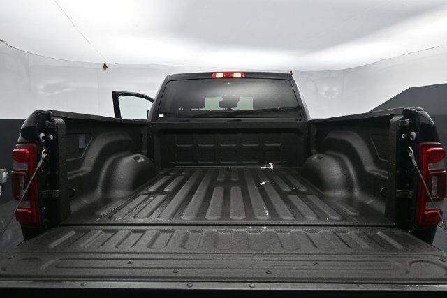 Used 2024 RAM 2500 Big Horn w/ Safety Group AWD/4WD image 37