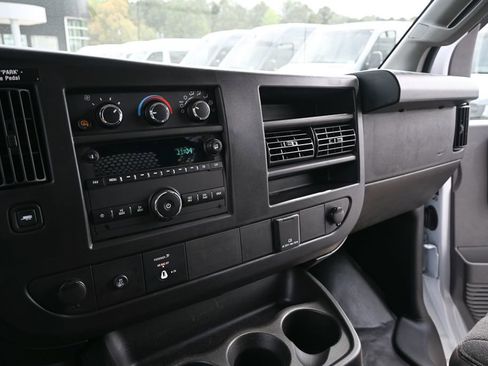 Used 2024 GMC Savana 2500 w/ Driver Convenience Package image 13