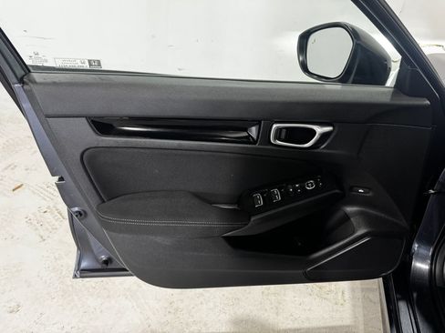 Used 2025 Honda Civic Sport image 15