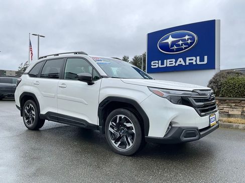 Certified 2025 Subaru Forester Limited image 2