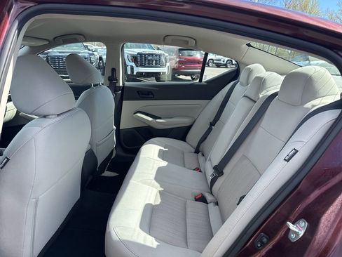 Used 2025 Nissan Altima 2.5 SV image 12