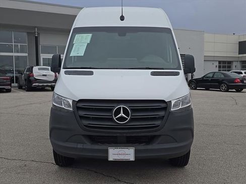 Used 2023 Mercedes-Benz Sprinter 144 Cargo image 2