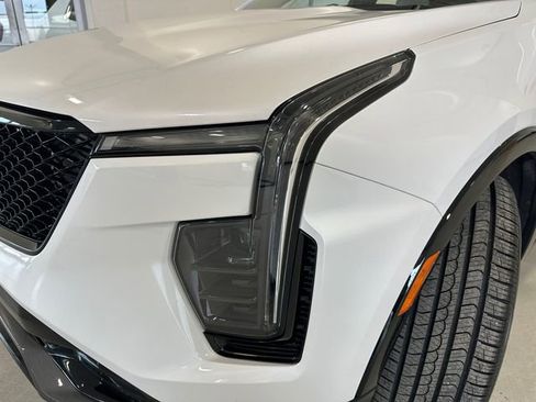 Used 2024 Cadillac XT4 Sport image 4