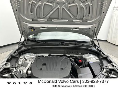 Certified 2025 Volvo XC60 B5 Core AWD/4WD image 26