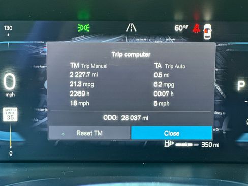 Certified 2023 Volvo XC60 B5 Ultimate w/ Climate Package image 33