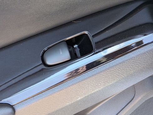 Used 2025 Nissan Altima 2.5 SR w/ SR Premium Package image 29