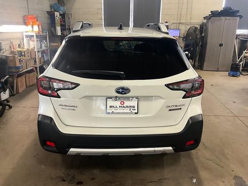 Used 2023 Subaru Outback Touring AWD/4WD image 11