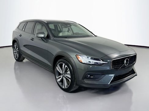 New 2026 Volvo V60 B5 Cross Country Plus w/ Protection Package Premier AWD/4WD image 3