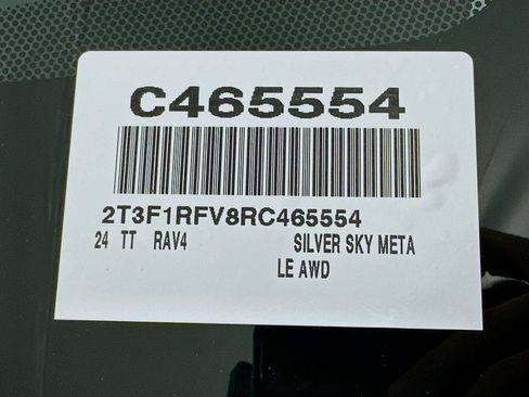 Used 2024 Toyota RAV4 LE AWD/4WD image 22