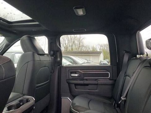 New 2026 RAM 2500 Laramie AWD/4WD image 9
