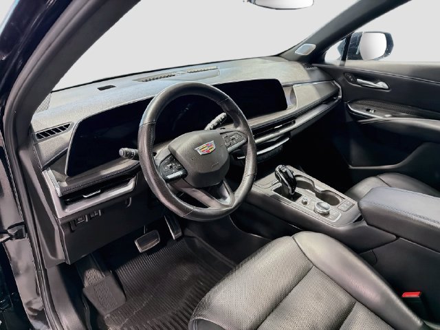 Used 2024 Cadillac XT4 Sport AWD/4WD image 8