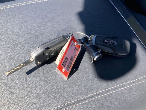 Used 2026 Ford F250 XLT w/ FX4 Off-Road Package image 13