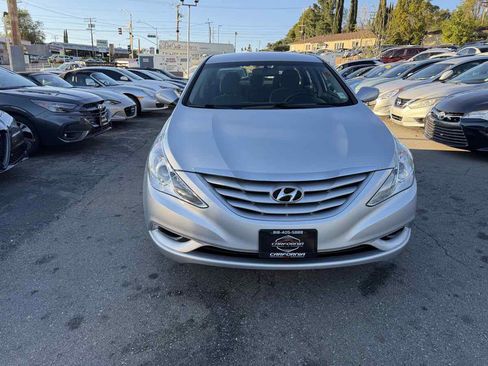 Used 2011 Hyundai Sonata GLS image 2