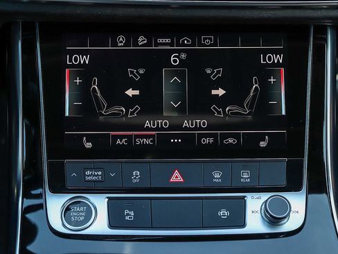 Used 2023 Audi Q7 2.0T Premium w/ Convenience Package image 18