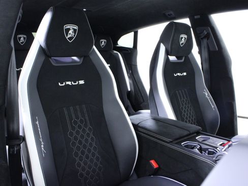 Used 2024 Lamborghini Urus Performante image 27