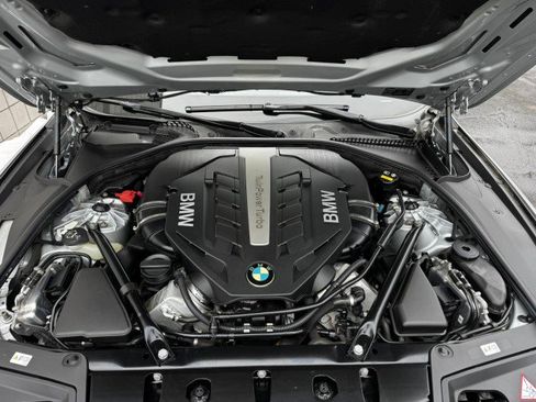 Used 2016 BMW 550i xDrive Sedan image 5