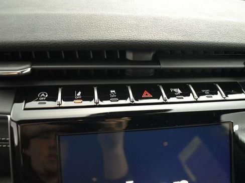 New 2025 Jeep Grand Cherokee Altitude w/ Trailer Tow Package image 23