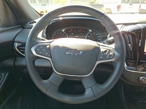Used 2023 Chevrolet Traverse RS AWD/4WD image 3