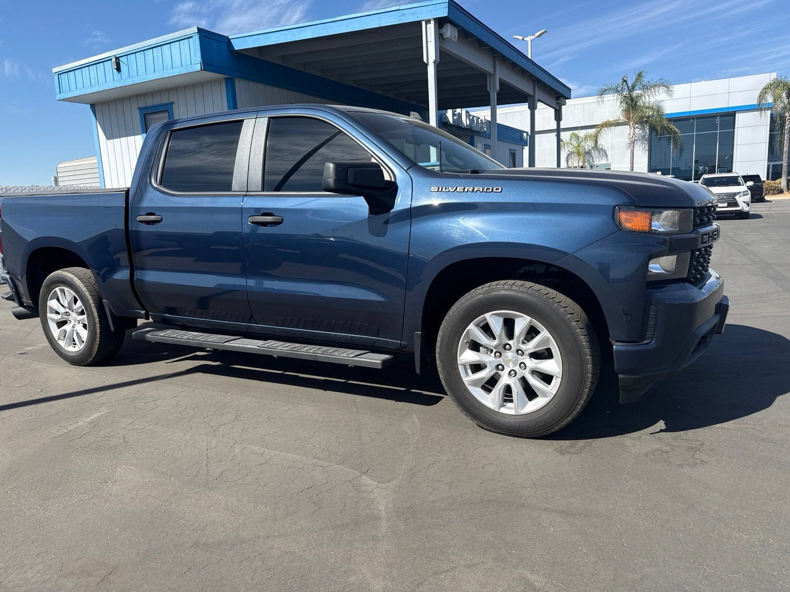 Used 2022 Chevrolet Silverado 1500 Custom RWD image 1