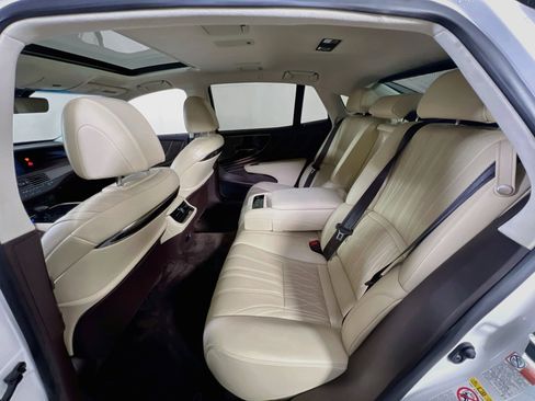 Used 2018 Lexus LS 500 AWD w/ Interior Upgrade Package image 24