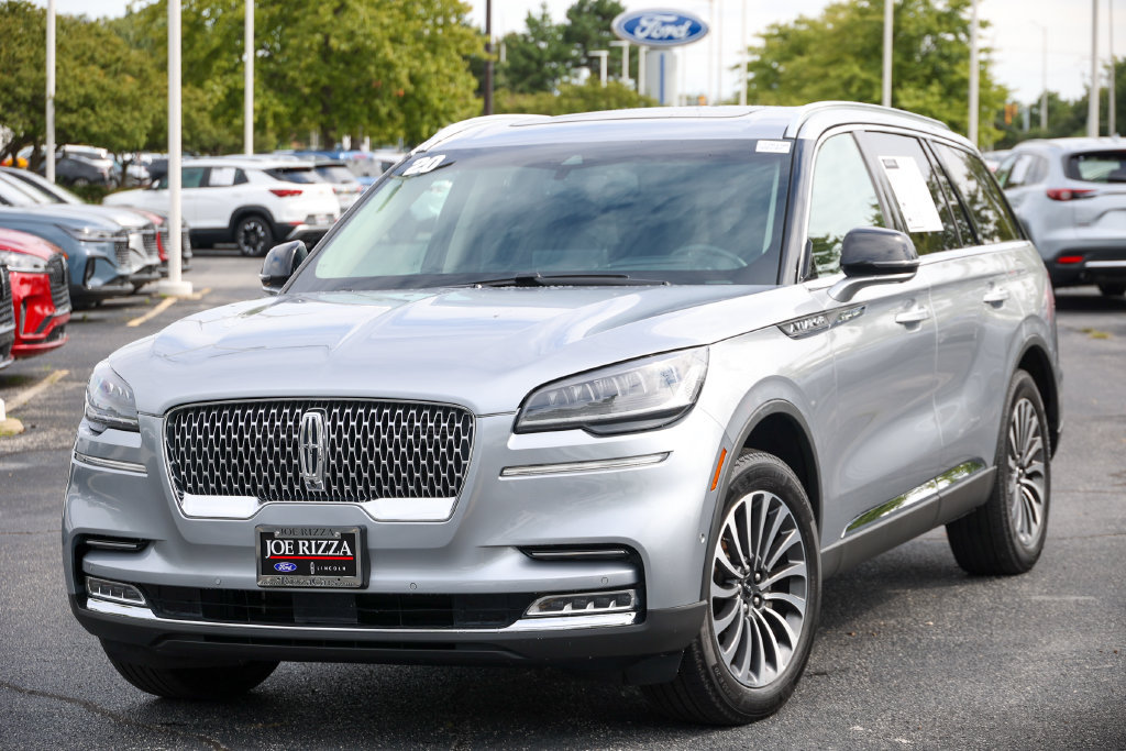 Used 2020 Lincoln Aviator Reserve w/ Equipment Group 201A AWD/4WD image 2