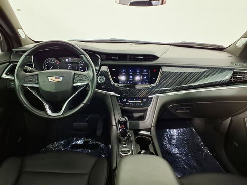 Certified 2024 Cadillac XT6 Premium Luxury FWD image 15