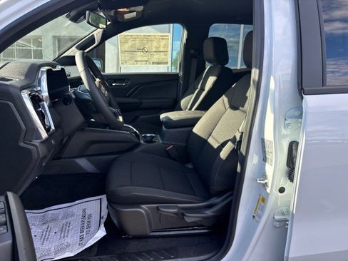 New 2026 GMC Canyon Elevation w/ Convenience Package image 12