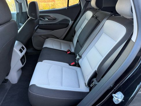 Used 2023 GMC Terrain SLE image 21