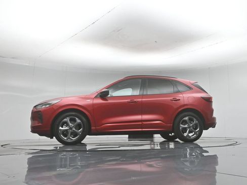 Used 2023 Ford Escape ST-Line w/ Tech Pack #1 FWD image 8