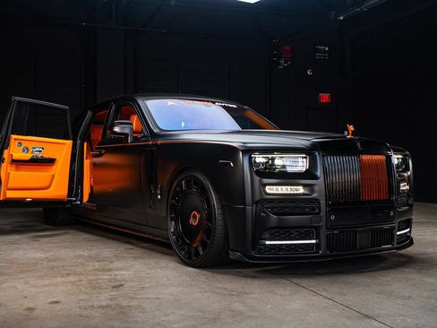Used 2024 Rolls-Royce Phantom Sedan RWD image 14