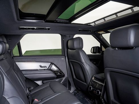 Used 2023 Land Rover Range Rover Sport SE Dynamic AWD/4WD image 15