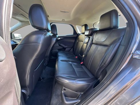 Used 2012 Ford Focus SEL FWD image 35