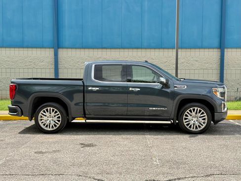 Used 2019 GMC Sierra 1500 Denali w/ Denali Ultimate Package AWD/4WD image 4
