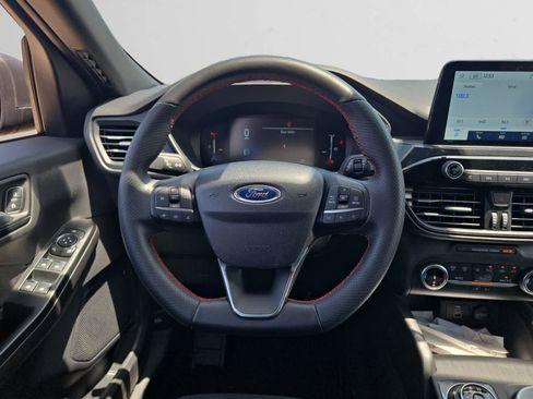 Used 2025 Ford Escape ST-Line FWD image 10