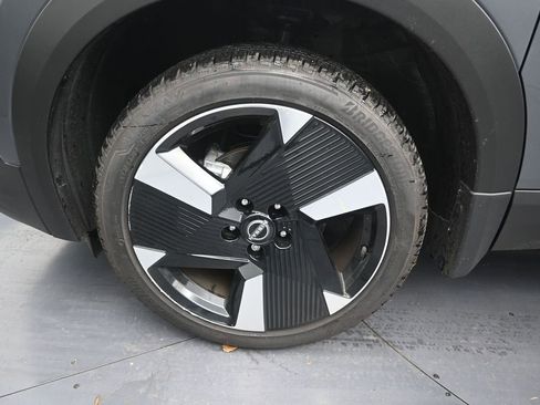 Used 2026 Nissan Kicks SR FWD image 9