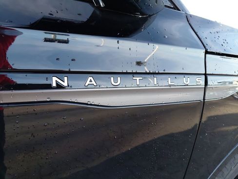New 2026 Lincoln Nautilus Reserve w/ Jet Appearance Package image 10