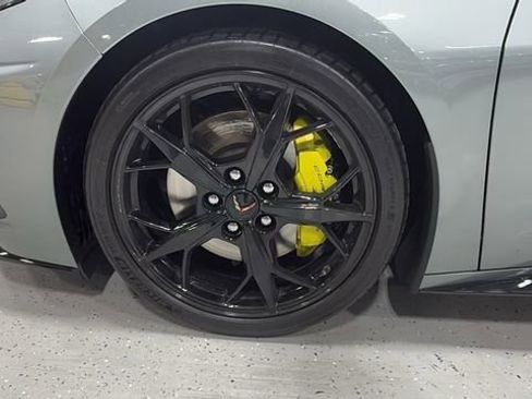 Used 2023 Chevrolet Corvette Stingray Premium Conv w/ Z51 Performance Package image 17