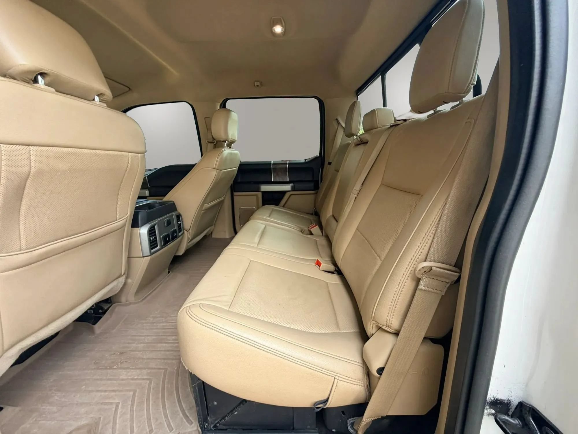Used 2019 Ford F350 Lariat w/ Lariat Value Package AWD/4WD image 28