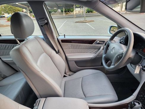 Used 2001 Mercedes-Benz C 320 Sedan image 28