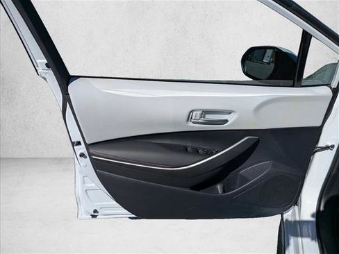 Used 2025 Toyota Corolla SE image 20