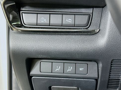 Used 2025 MAZDA CX-30 AWD 2.5 S w/ Preferred Package image 17