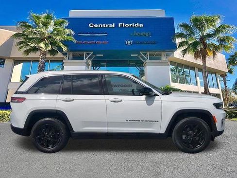 Certified 2023 Jeep Grand Cherokee Limited AWD/4WD image 4