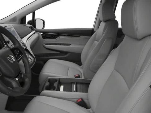 Used 2018 Honda Odyssey Elite image 12