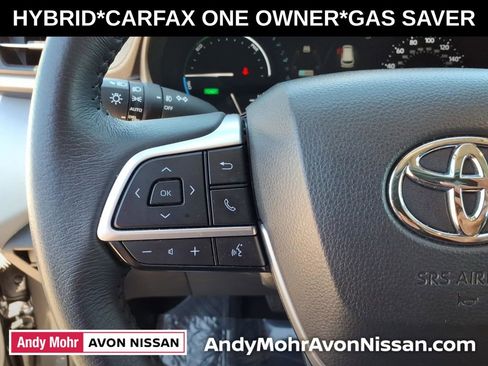Used 2025 Toyota Sienna XLE FWD image 21