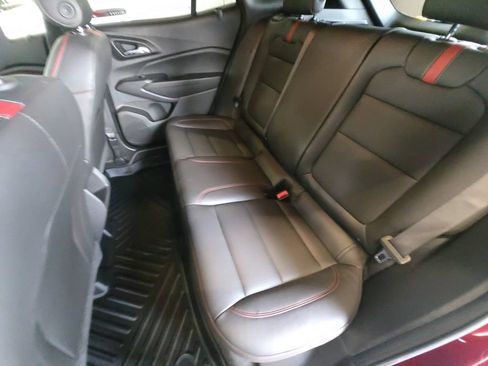 Used 2024 Chevrolet Trax RS w/ Sunroof Package FWD image 22