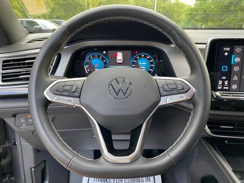 Used 2025 Volkswagen Atlas Cross Sport SE AWD/4WD image 14