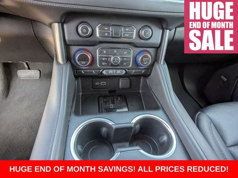 Used 2024 Chevrolet Suburban LT image 29