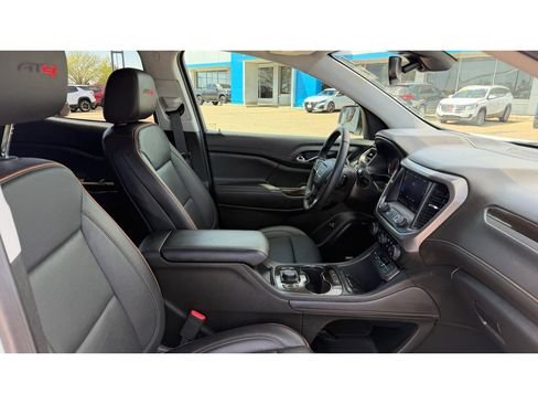 Used 2023 GMC Sierra 1500 AT4 image 13