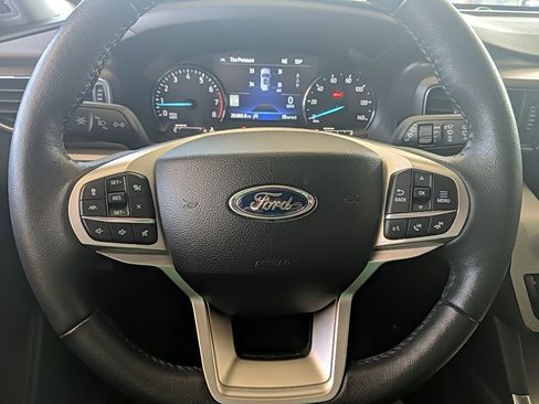 Used 2023 Ford Explorer XLT w/ Equipment Group 202A image 18