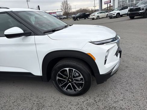 New 2026 Chevrolet TrailBlazer LT w/ LT Cold Weather Package AWD/4WD image 4